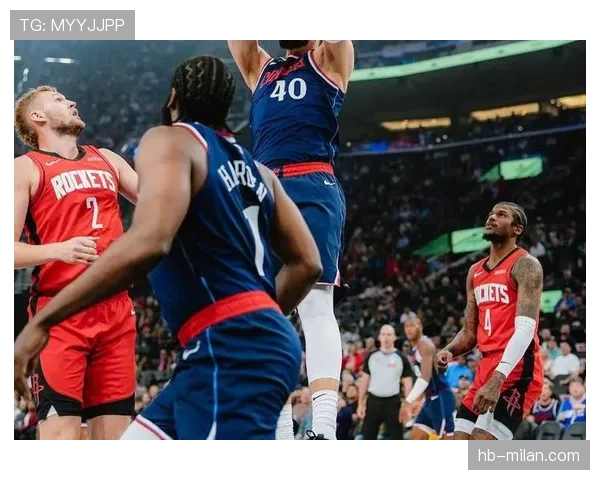 杰伦·格林突破加速拉开防守差距 提升球队关键时刻得分效率